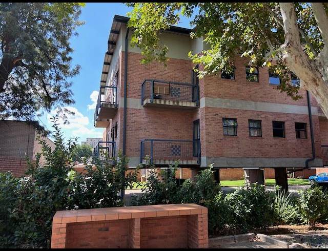 8 BEDROOM PROPERTY TO RENT IN HATFIELD